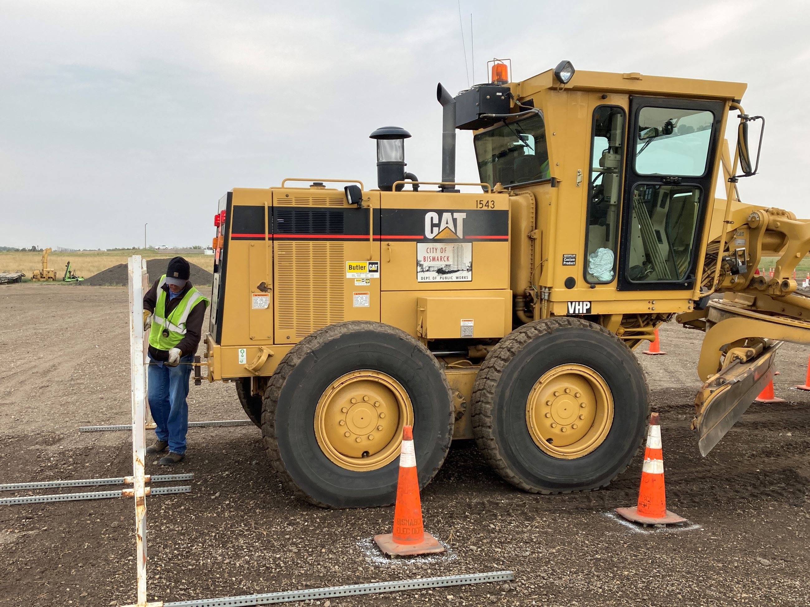 Measuring distance of equipment to object